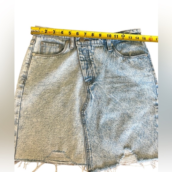 Blank NYC Denim Distressed Raw Hem Pockets size 29 - Picture 2 of 10